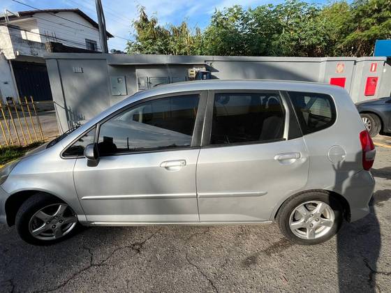 HONDA FIT 1.4 LX 8V FLEX 4P MANUAL HONDA FIT 1.4 LX 8V FLEX 4P MANUAL